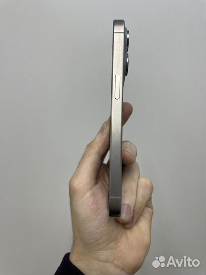 iPhone 15 Pro, 256 ГБ