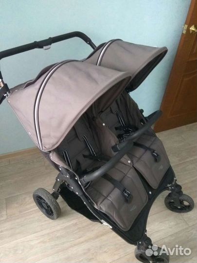 Для Двойни или Погодок Каляска