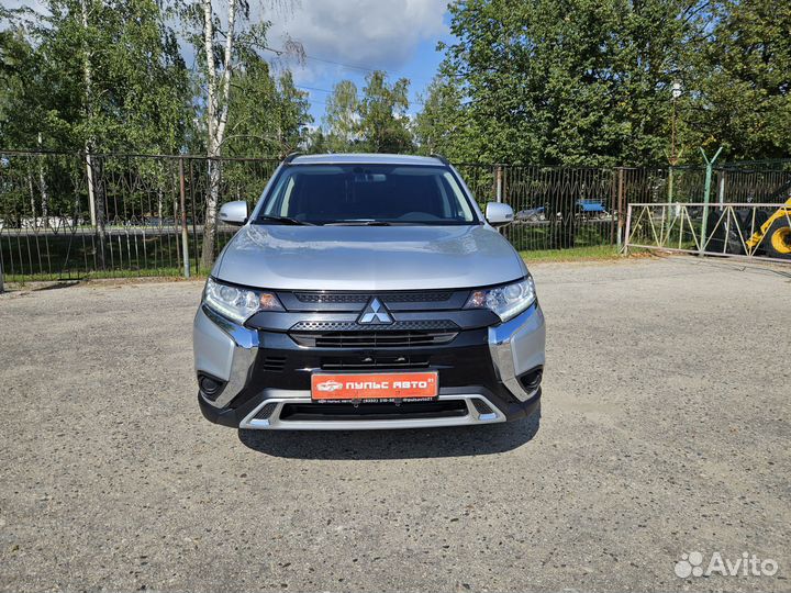 Mitsubishi Outlander 2.0 CVT, 2022, 40 600 км