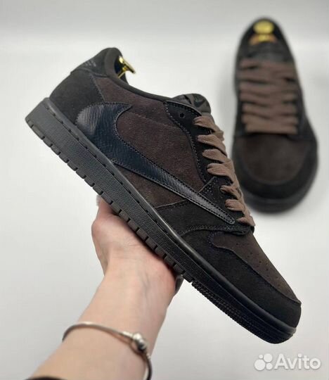 Travis Scott x Nike Air Jordan 1 Low OG Velvet Bro