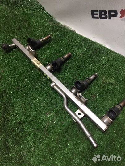 Топливная рейка Opel Astra H седан 1.6 Z16XER 2008