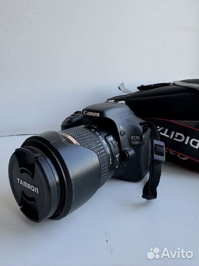 Зеркальный фотоаппарат Canon EOS 550D, черый