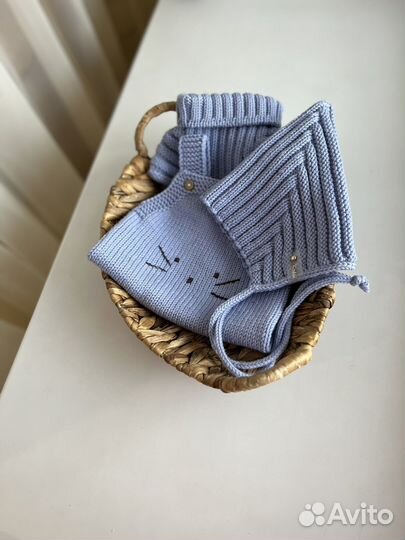 Вязаный комплект ручной работы