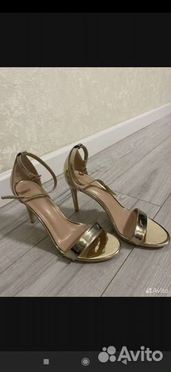 Босоножки женские 38 размер