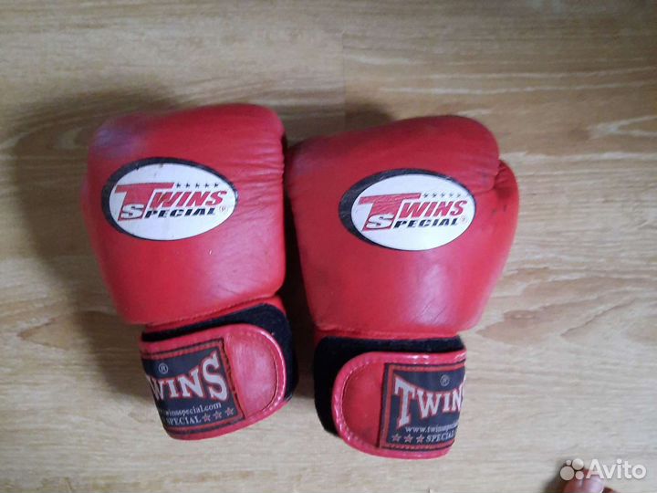 Боксерские перчатки twins