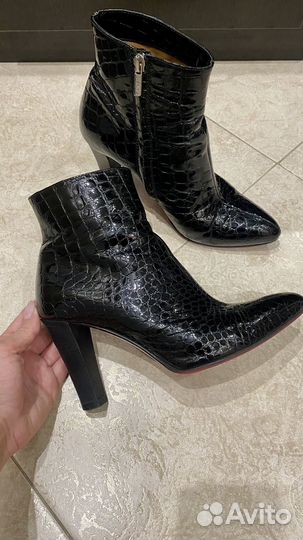 Ботильоны лакированные