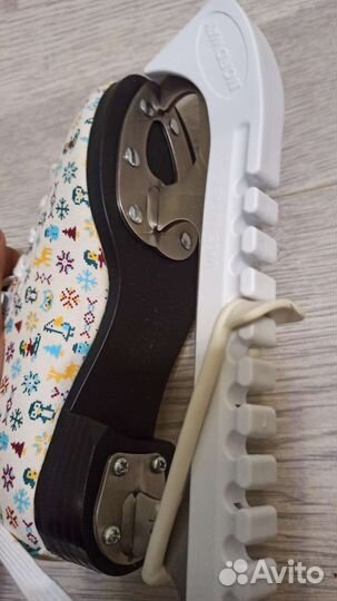Коньки зимние 33 размер в чехле