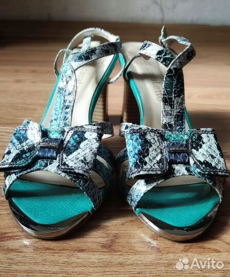 Босоножки женские