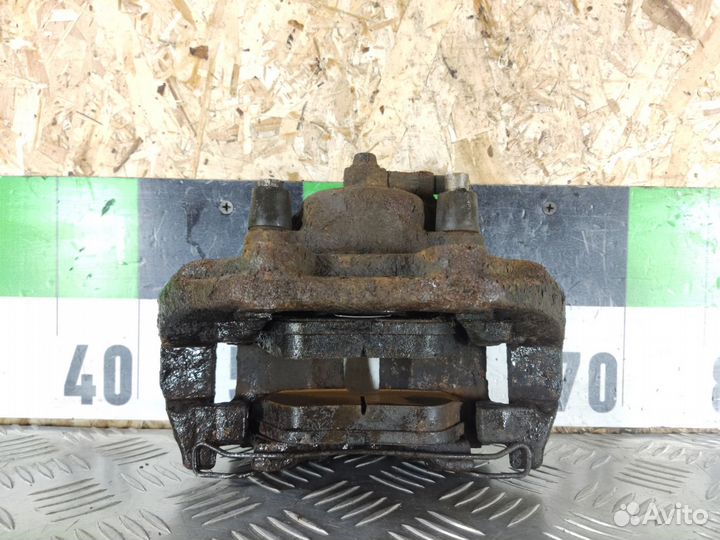 Суппорт передний правый Opel Omega B