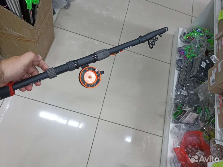 Собранные удочки оснащённые полностью