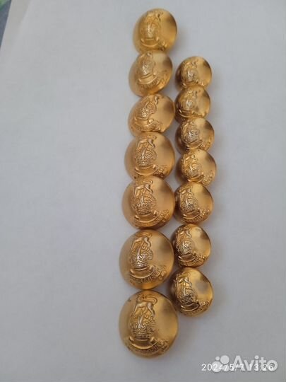 Пуговицы металлические на ножке