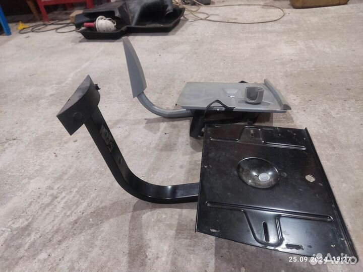 Кронштейн для телевизора поворотный