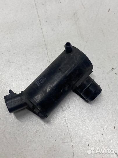 Моторчик омывателя фар передний Toyota Camry