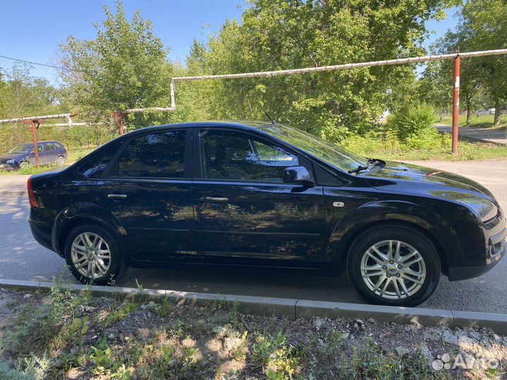 Ford Focus 2.0 МТ, 2007, 200 000 км