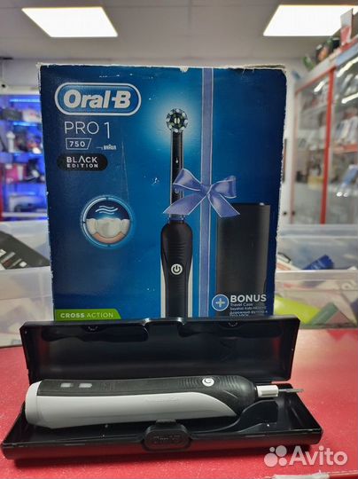 Электрическая зубная щётка Oral B pro750 Новая