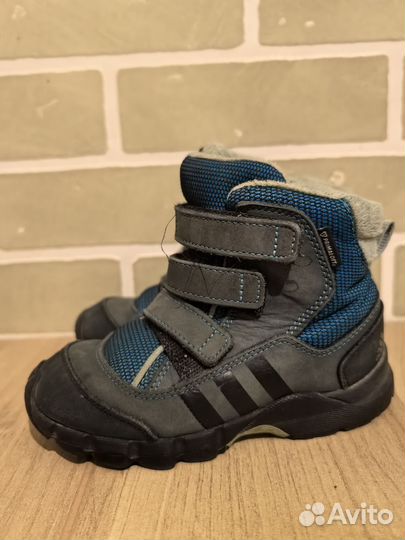 Ботинки Adidas зимние на мальчика 17,5 стелька