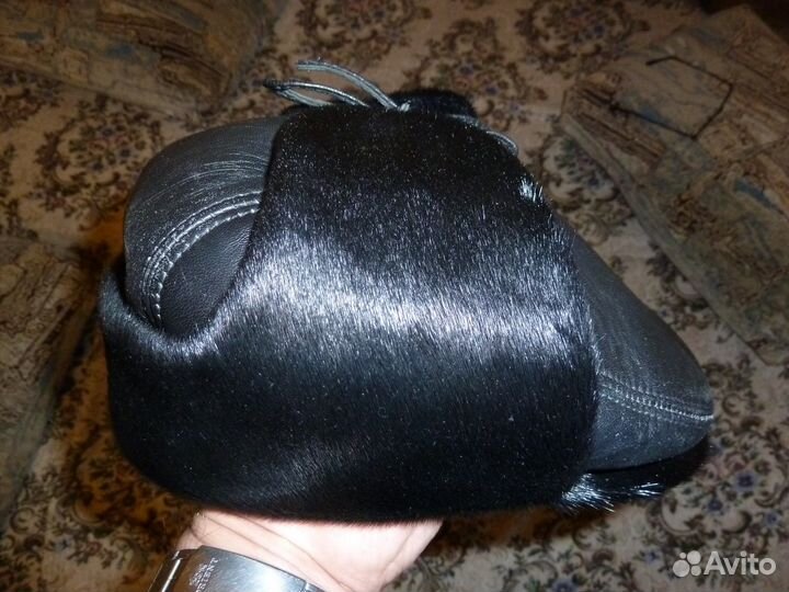Кепка из натуральной кожи и меха нерпы