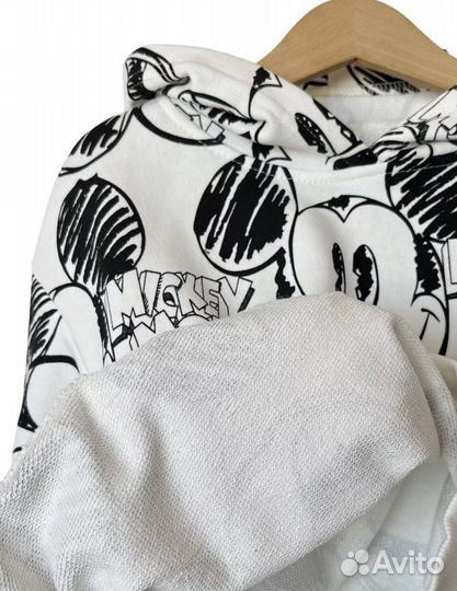 Костюм на девочку с капюшоном