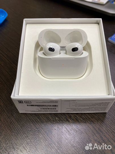 Беспроводные наушники apple airpods 3