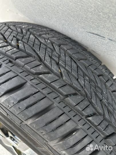 Continental CrossContact LX25 215/60 R17