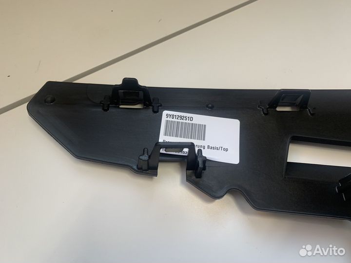 Воздуховод радиатора верхний Порше Кайен E3