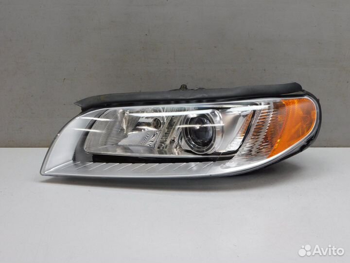 Фара левая Volvo XC70