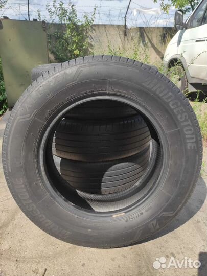 Bridgestone Alenza 001 215/65 R16