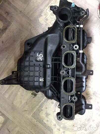 Коллектор впускной Вольво Форд 1.8 2.0