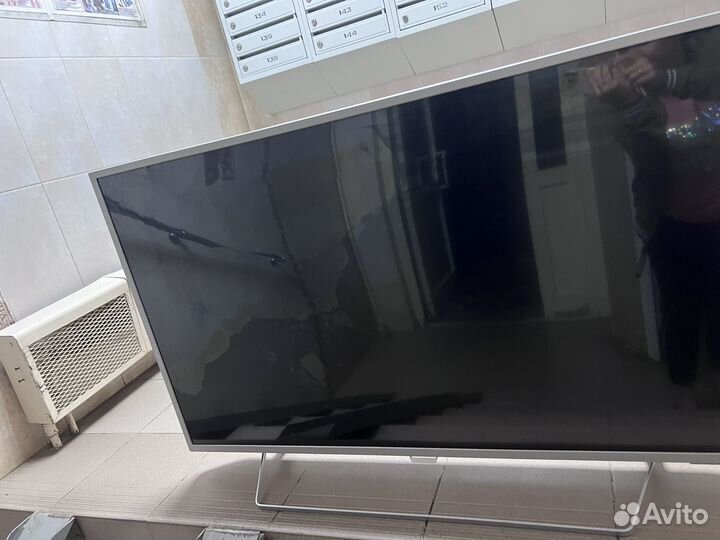 Телевизор на запчасти