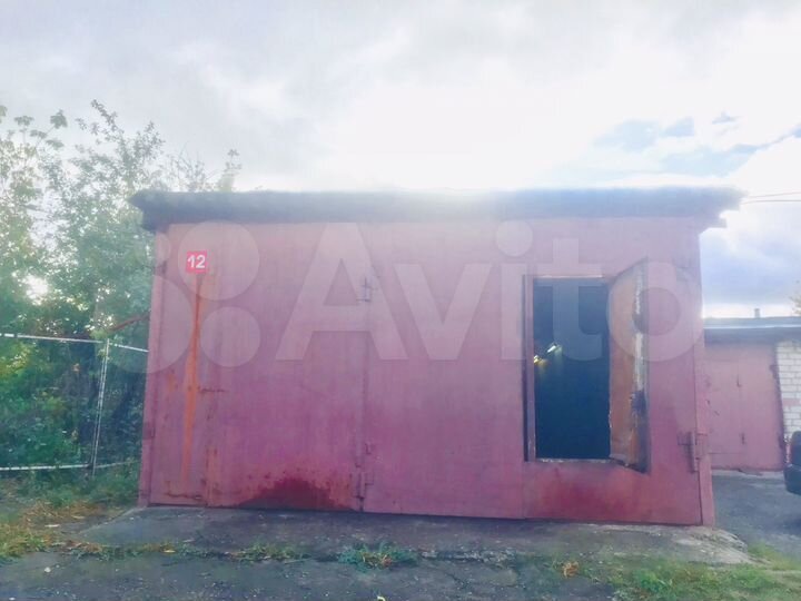 Гараж, > 30 м²