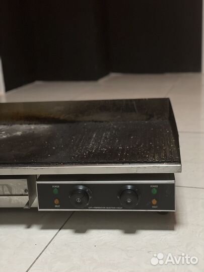 Гриль-аппарат в рабочем состоянии