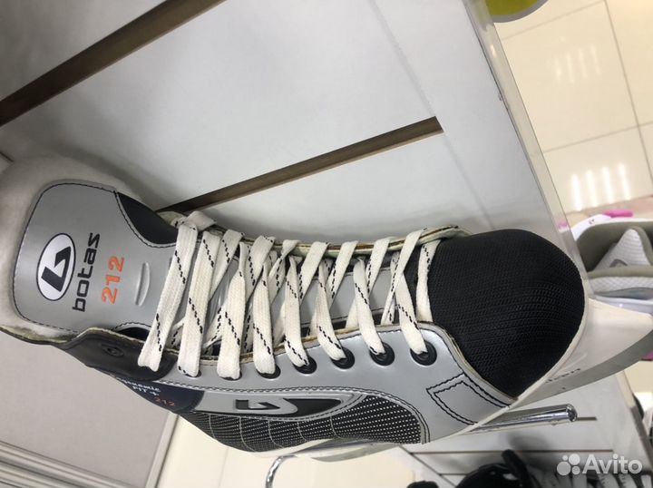 Коньки хоккейные Botas