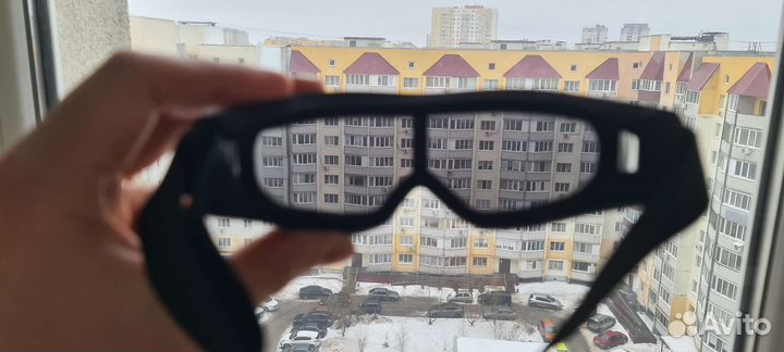 Горнолыжные очки и горнолыжные детские перчатки