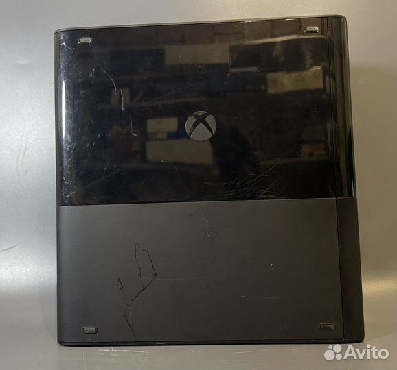 Xbox360 E LT 3.0 250GB + 32 игры