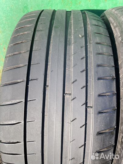 Michelin Pilot Sport 4 235/40 R18 95Y