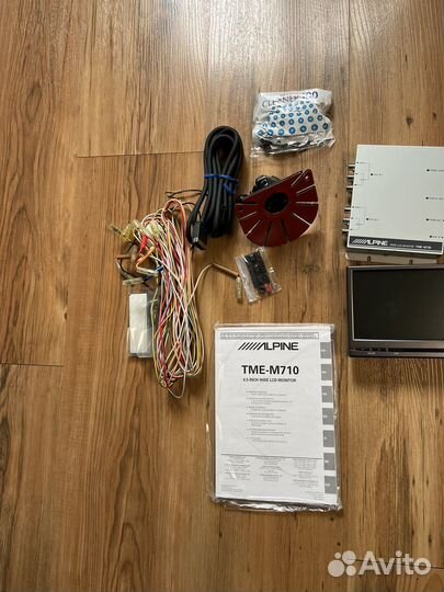 Монитор Alpine TME-M710