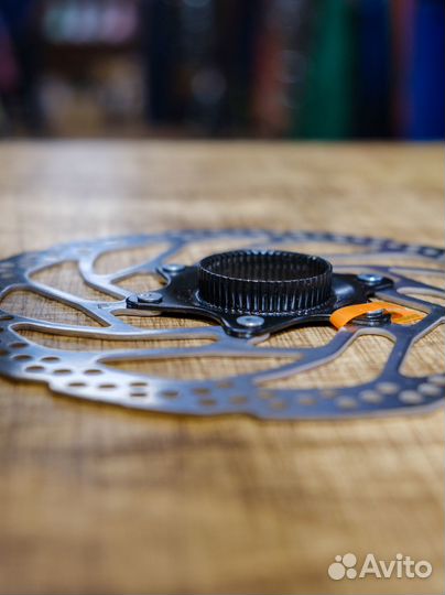 Ротор Shimano SM-RT30, centerlock