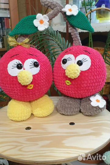 Вязаная игрушка Вишенки