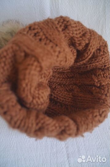 Шапка с помпоном