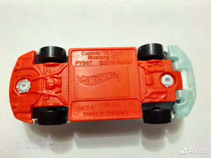 Машинка хот вилс hot wheels