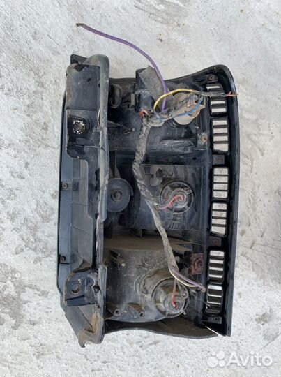 Задний фонарь mitsubishi pajero 2