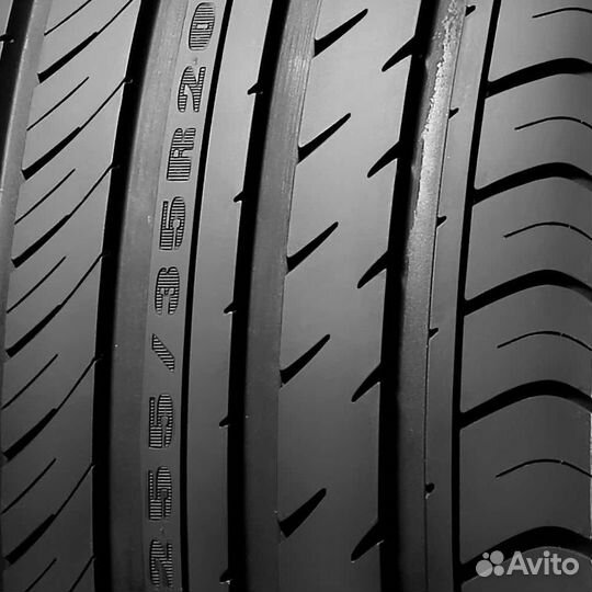 Sunfull SF-888 235/45 R17 97W