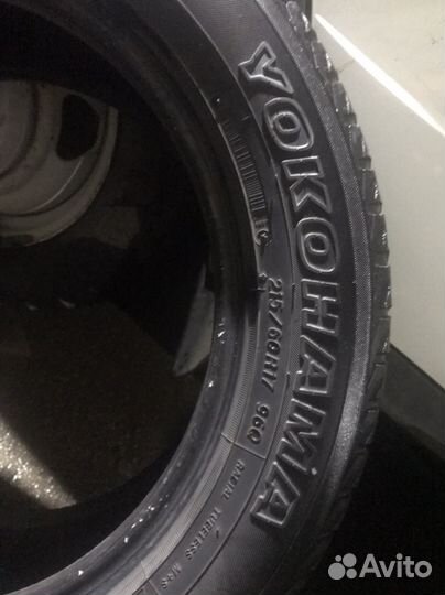 Yokohama Geolandar X-AT 215/60 R17 92