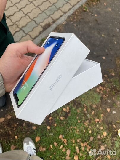 iPhone X, 256 ГБ