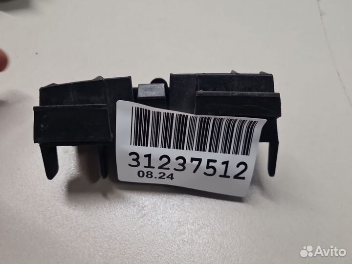 Кронштейн бампера заднего правый Toyota Corolla E12 2001-2007