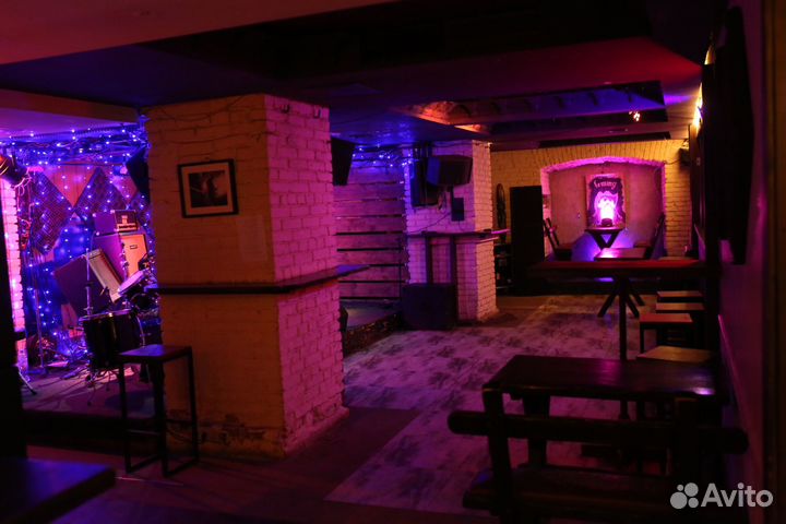Лофт со сценой для мероприятия