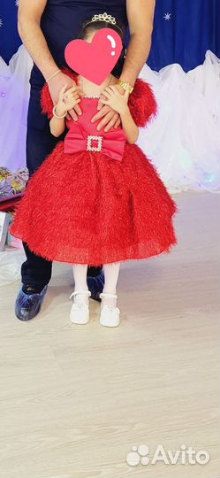 Продаётся очень красивое платье одета 1 раз