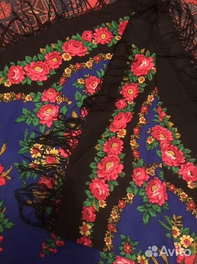 Старинный большой платок