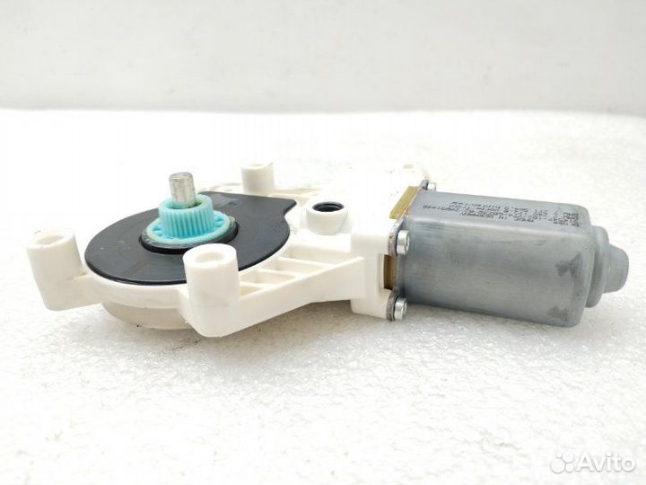 Моторчик стеклоподъемника передний правый Bmw