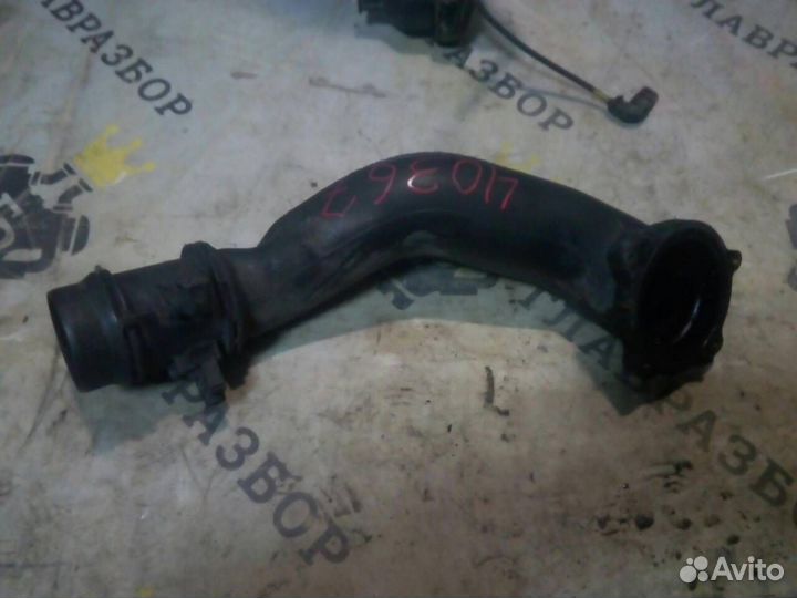 Воздуховод к дросселю Mercedes-Benz W204 б/у